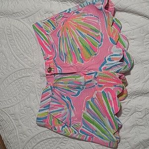 ☀️Like new, Lilly Pulitzer Scallop Hem Shorts
